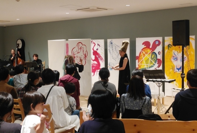 アクロス・ミュージックキャラバンin大牟田市ともだちや絵本美術館