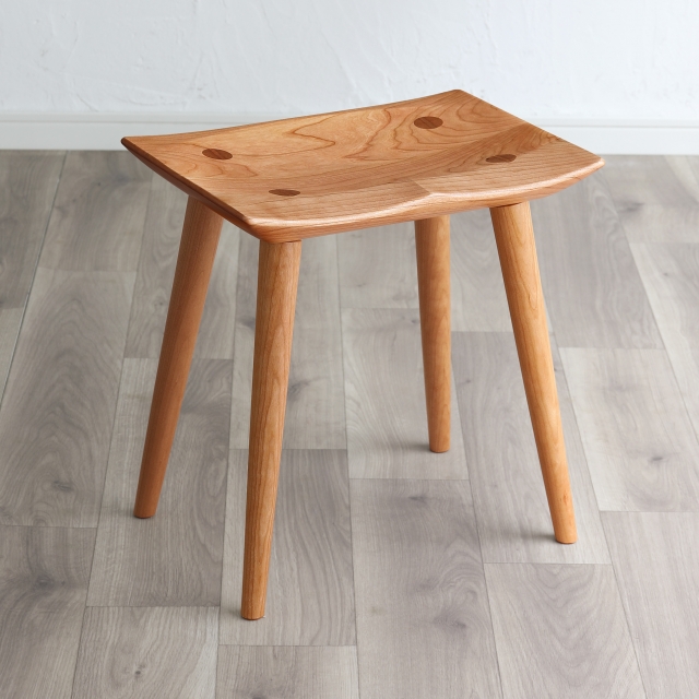 家具工房　楪(ゆずりは)　木の椅子展