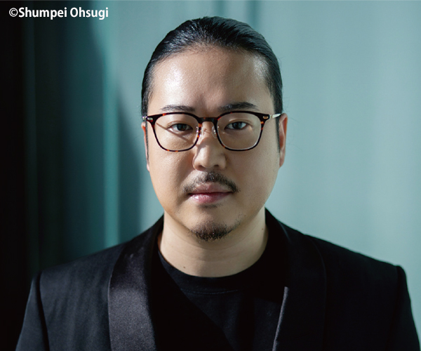 反田恭平(指揮・ピアノ)