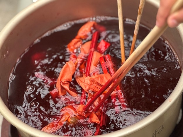 日の丸を初めて染めた！？筑前茜染PRイベント