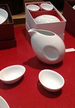 春日の三人展　（陶・磁・ガラス）