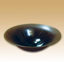 第52回日本伝統工芸展に入賞した鉄釉大鉢